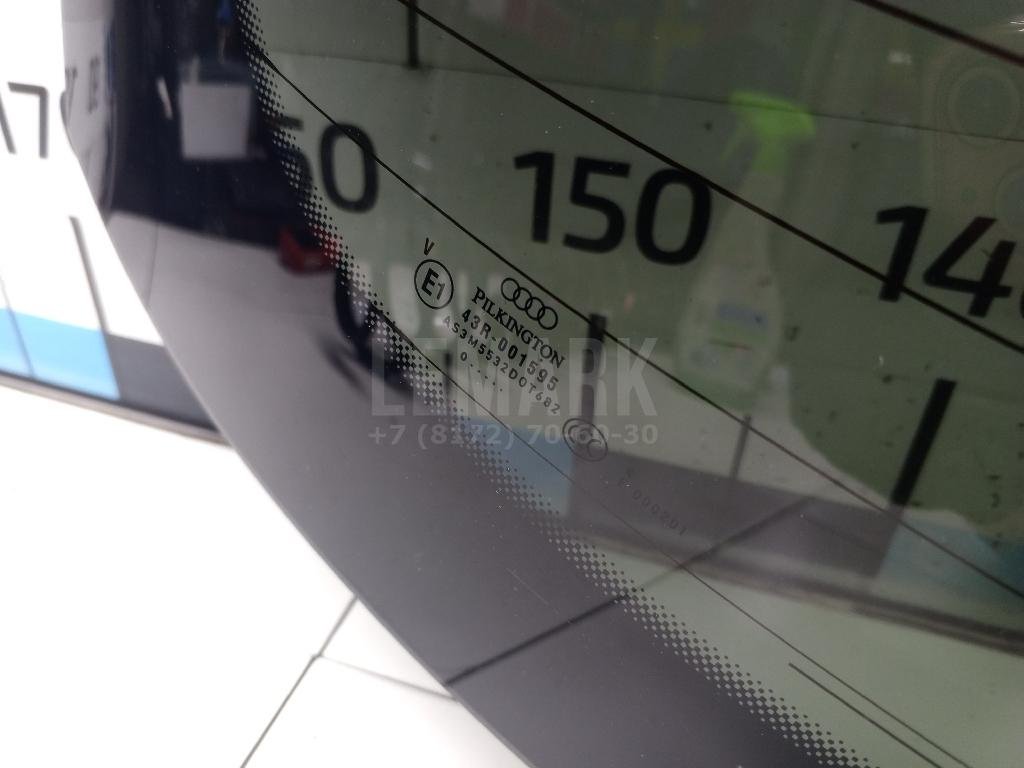 Стекло двери багажника