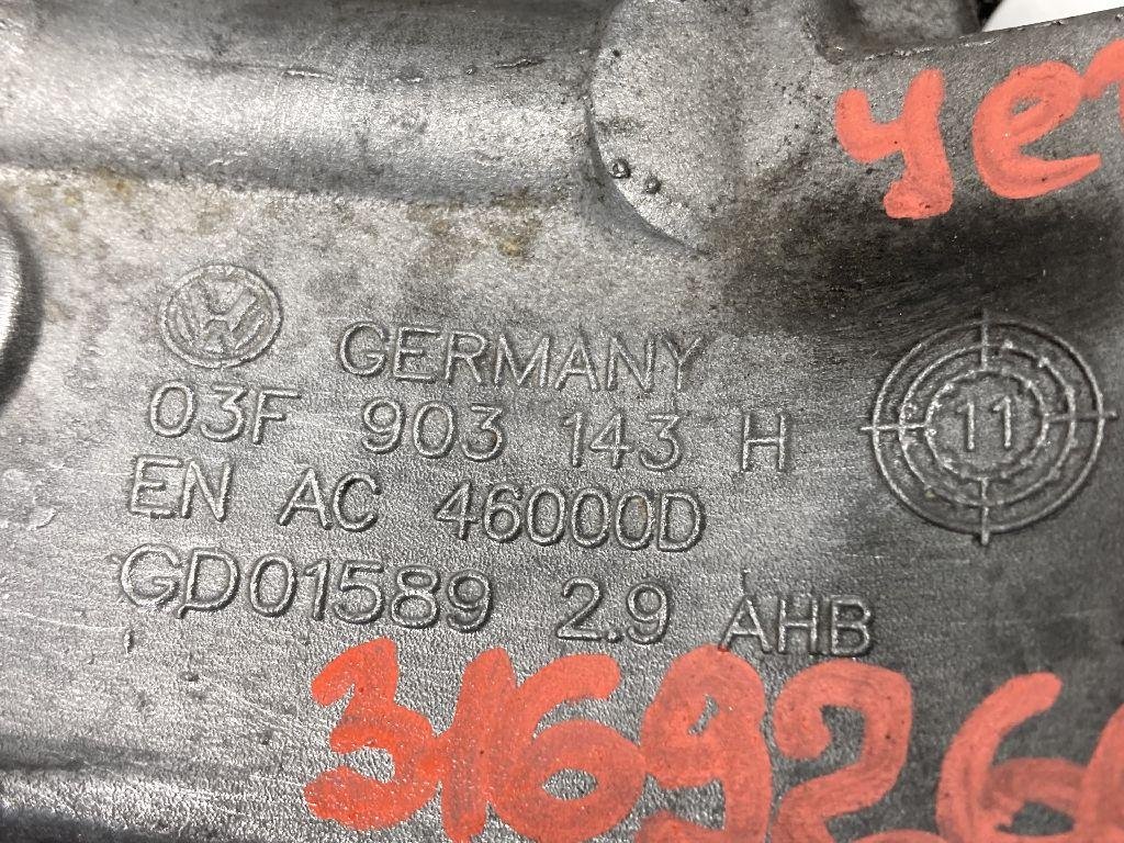 Кронштейн масляного фильтра