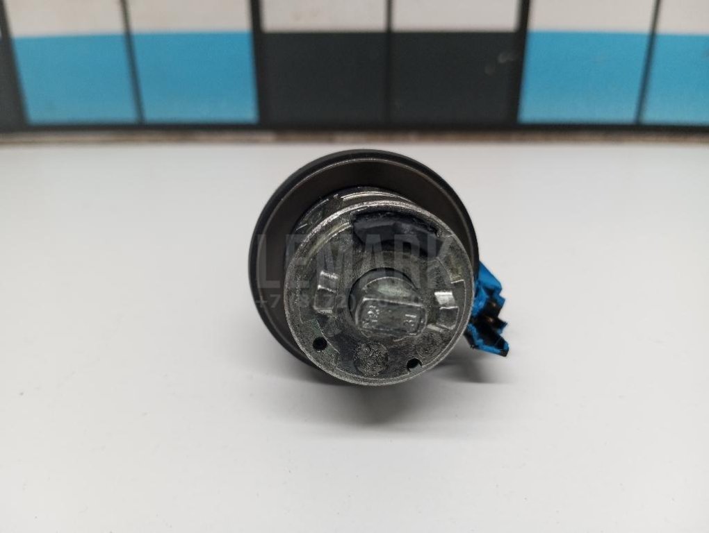 Вставка замка зажигания