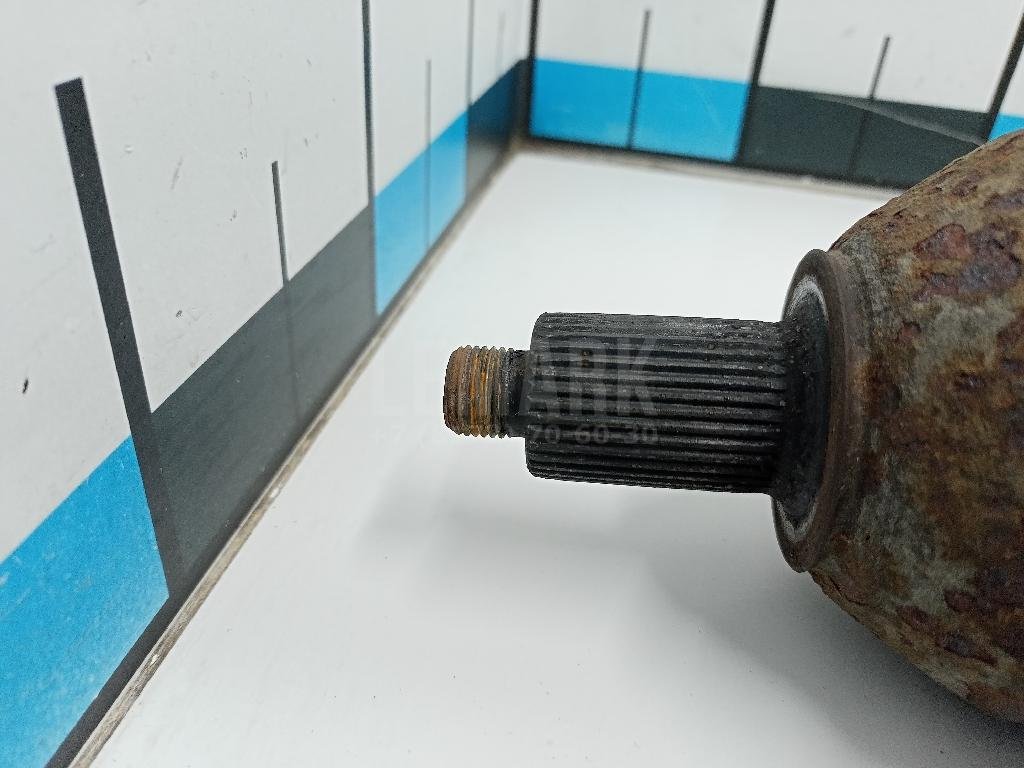 Полуось передняя правая