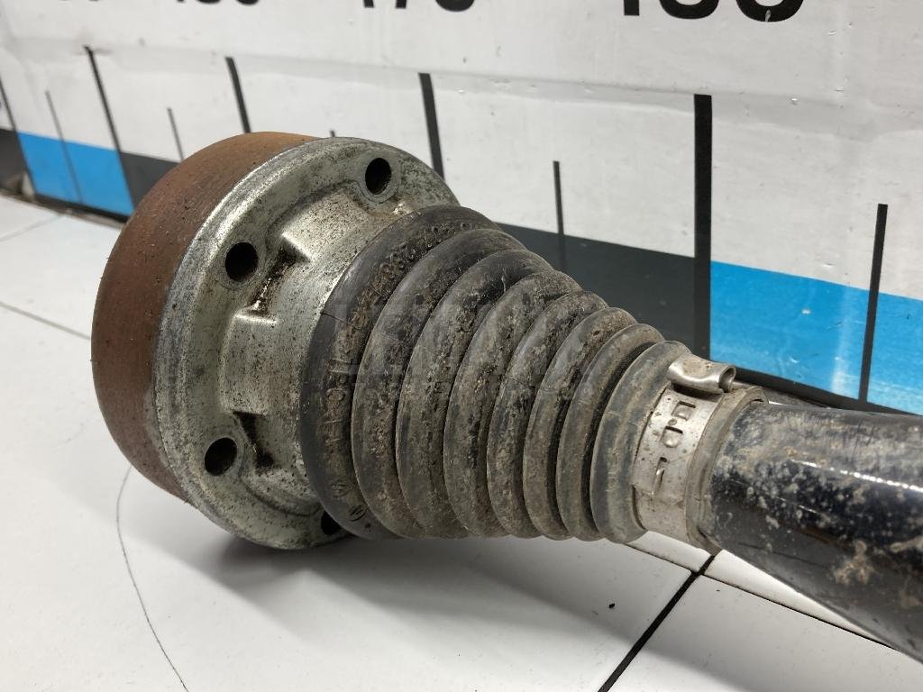 Полуось передняя правая