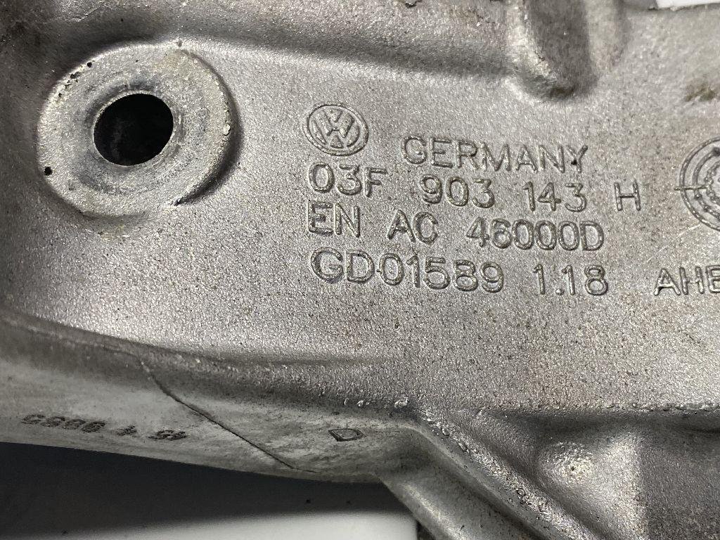 Кронштейн масляного фильтра