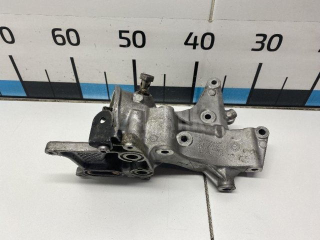 Кронштейн масляного фильтра