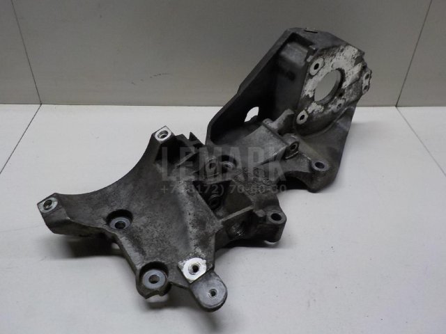 Кронштейн генератора