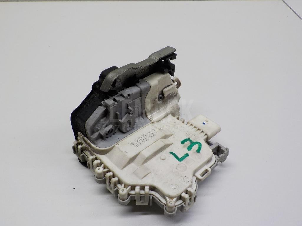 Замок двери задней левой