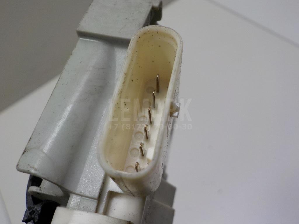 Замок двери задней левой