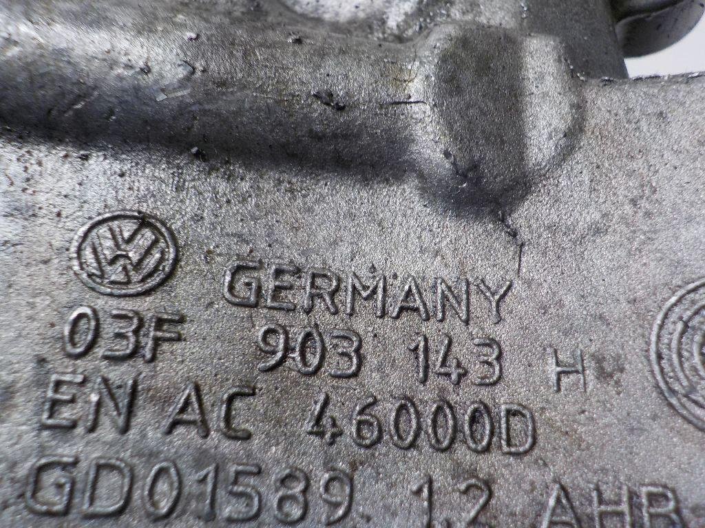 Кронштейн масляного фильтра