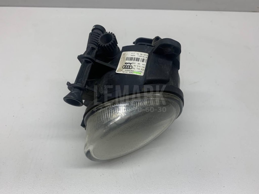 Фара противотуманная правая