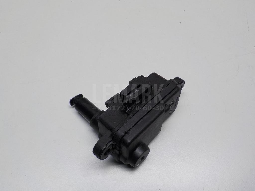 Активатор замка крышки бензобака