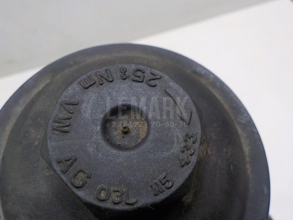 Крышка масляного фильтра