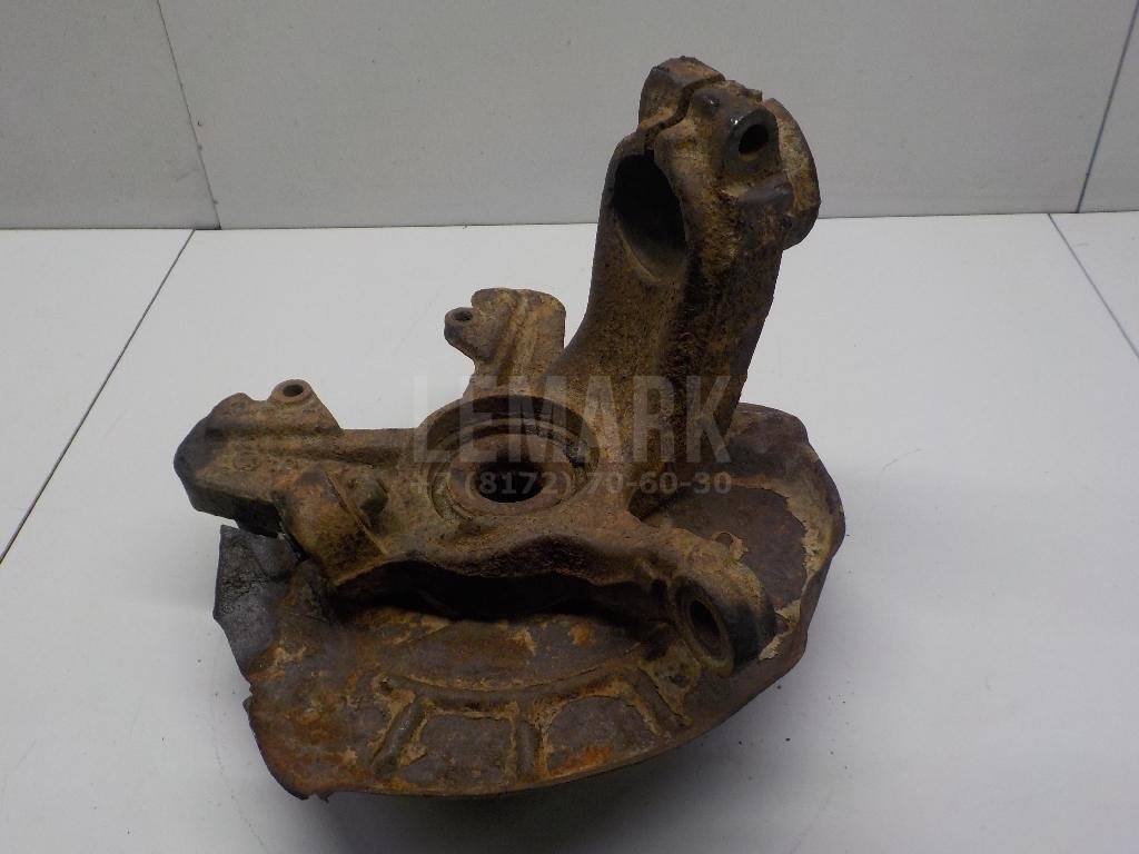 Кулак поворотный передний правый