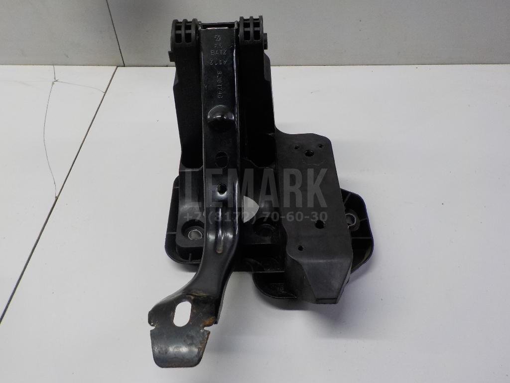 Педаль тормоза