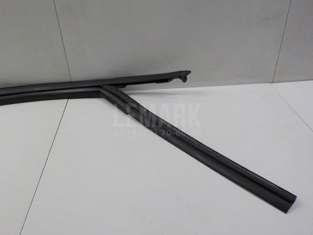 Уплотнитель стекла двери для  Alfa Romeo Alfetta 1974-1986