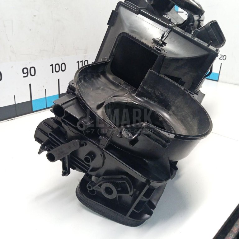 Корпус отопителя для  Audi A4 [B9] 2015