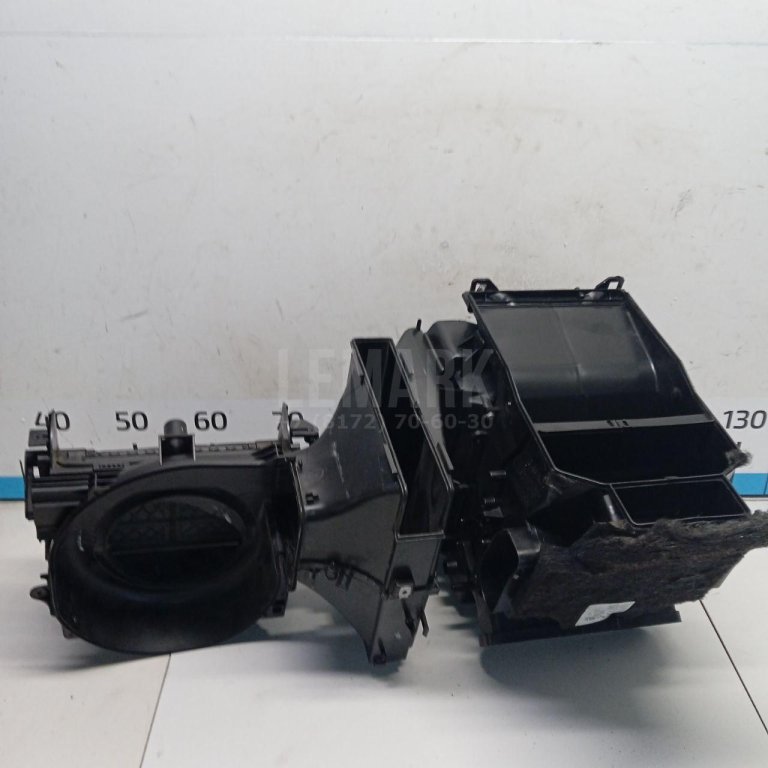 Корпус отопителя для  Audi A4 [B9] 2015