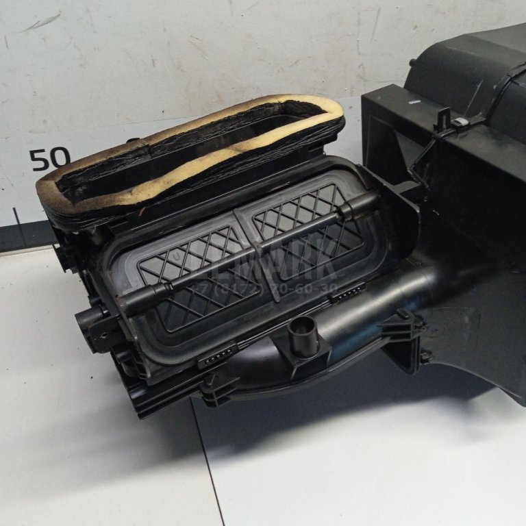 Корпус отопителя для  Audi A4 [B9] 2015