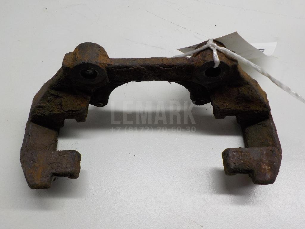 Скоба суппорта переднего