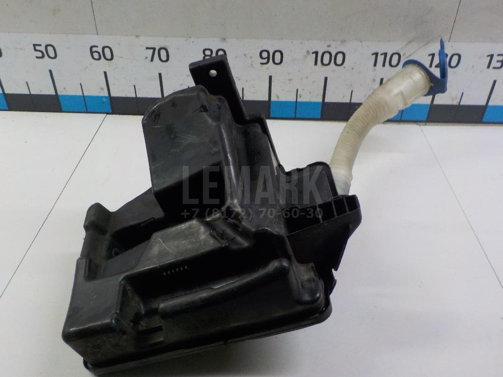 Бачок омывателя лобового стекла