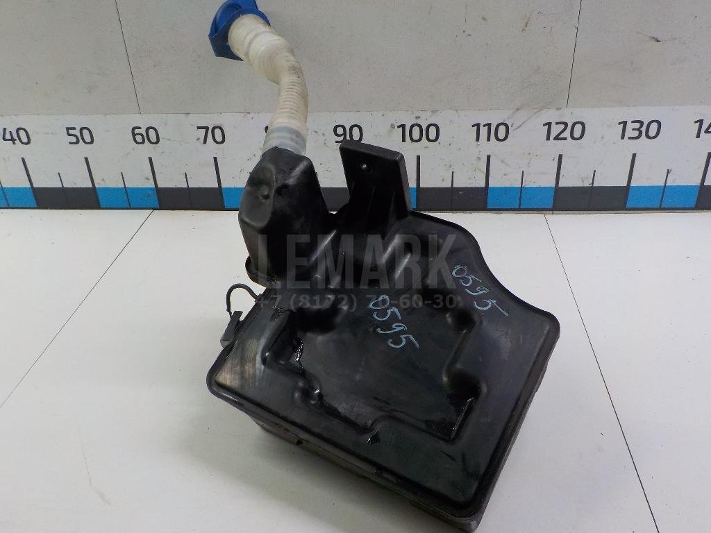 Бачок омывателя лобового стекла