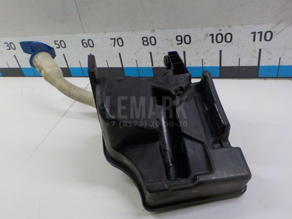 Бачок омывателя лобового стекла