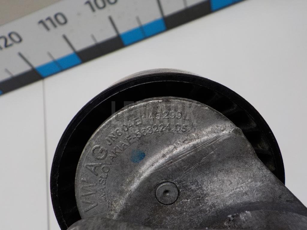 Натяжитель ремня