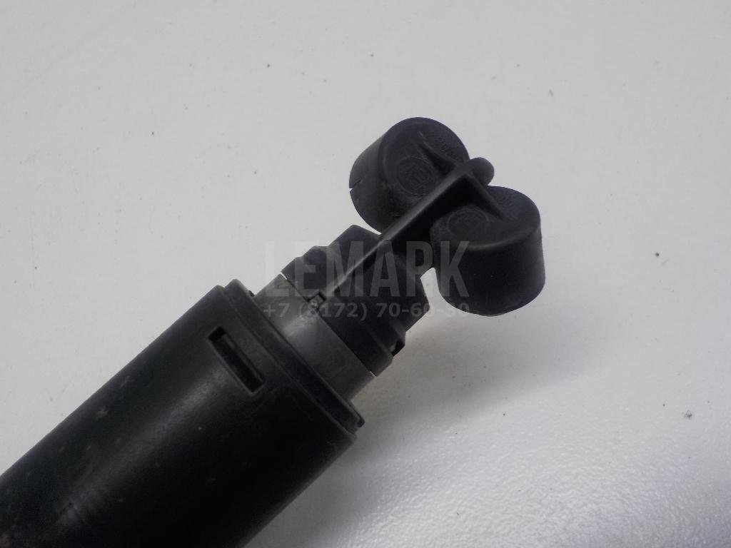 Форсунка омывателя фары