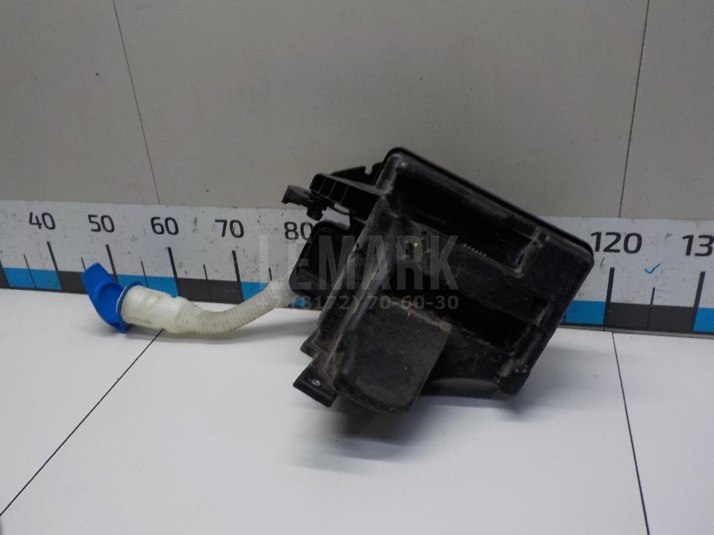 Бачок омывателя лобового стекла