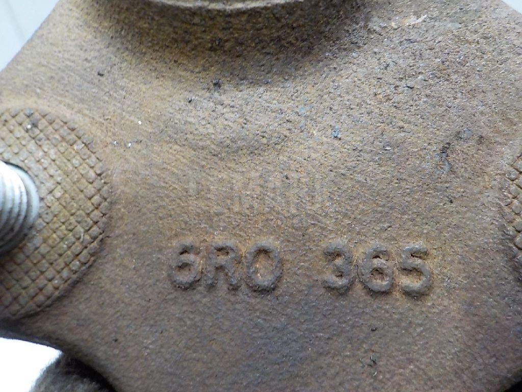 Опора шаровая левая передней подвески