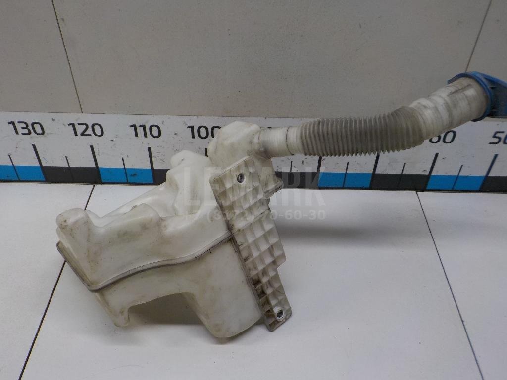 Бачок омывателя лобового стекла