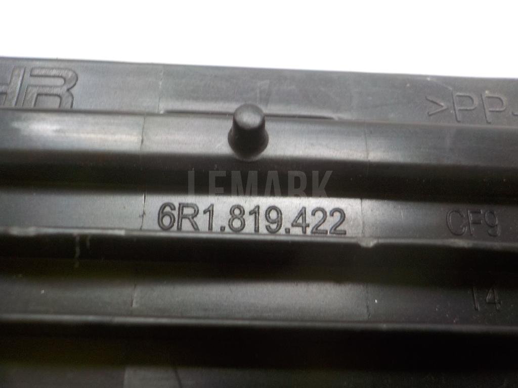 Крышка салонного фильтра