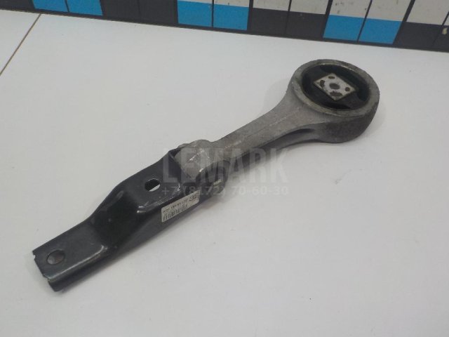 Опора двигателя задняя