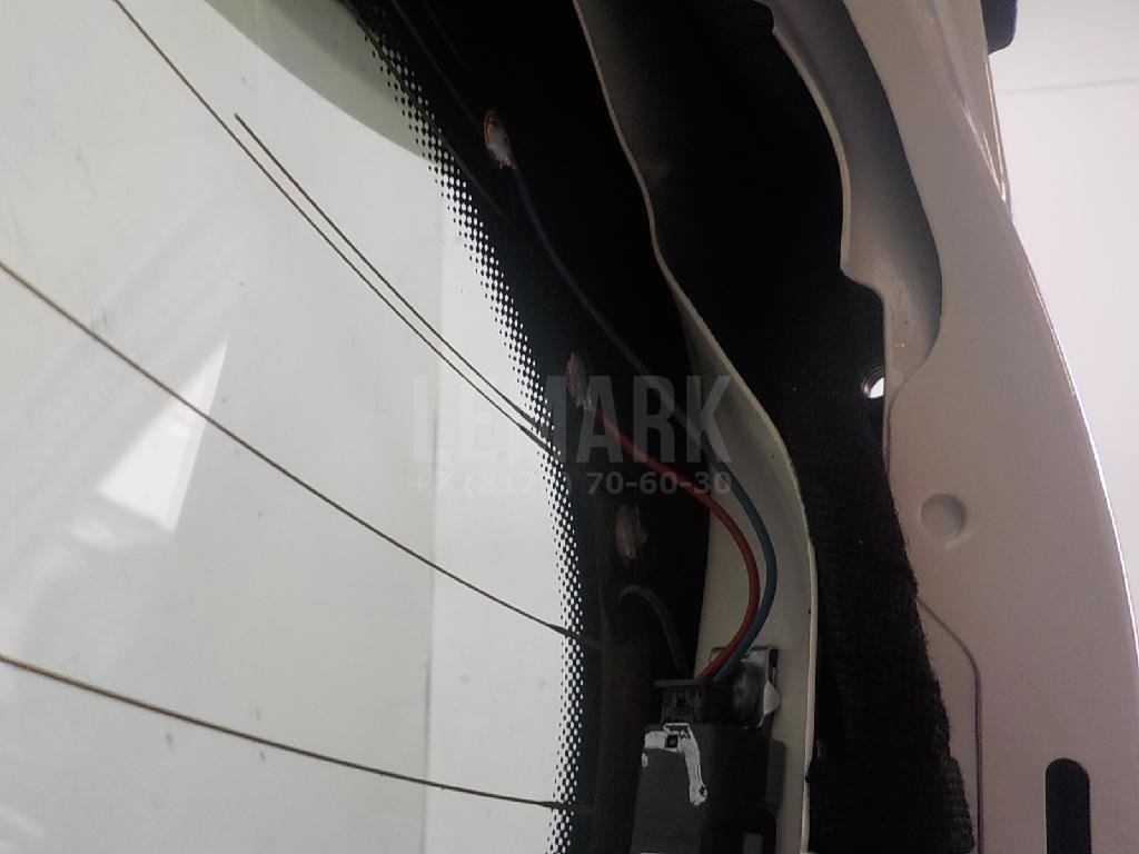 Дверь багажника со стеклом