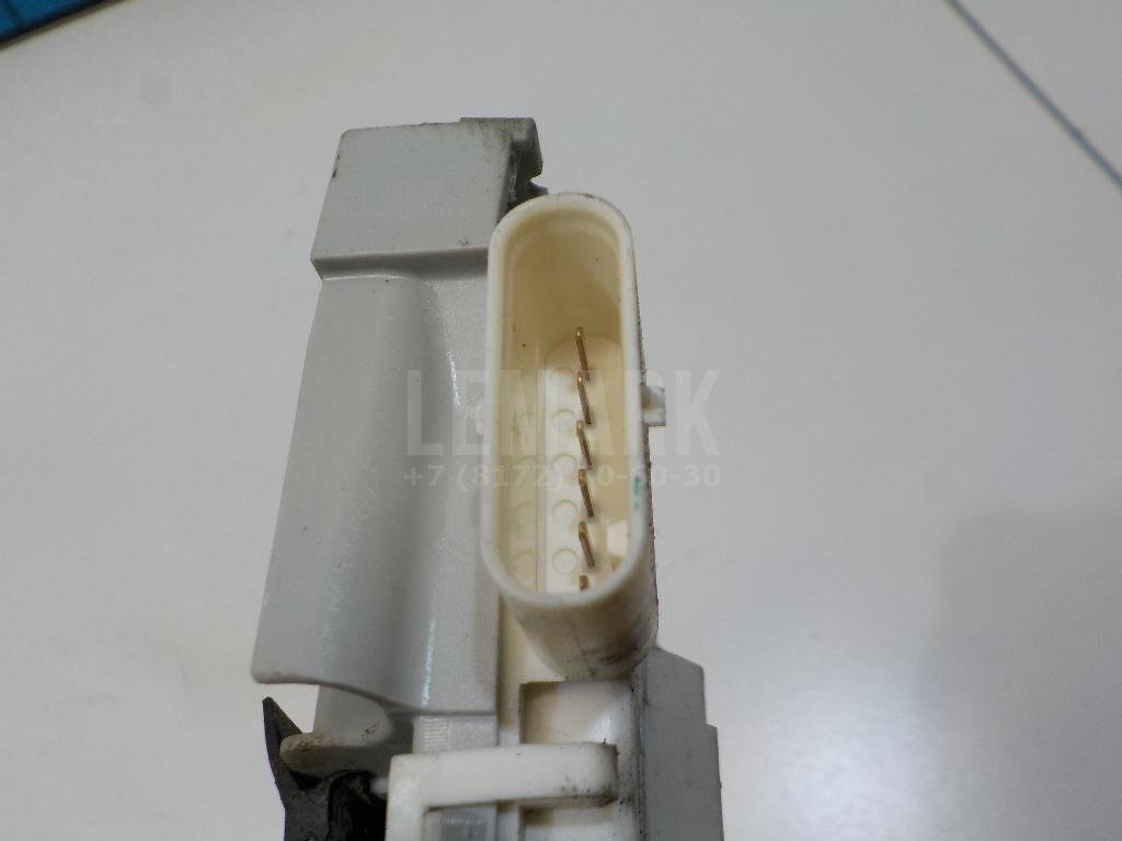 Замок двери задней левой