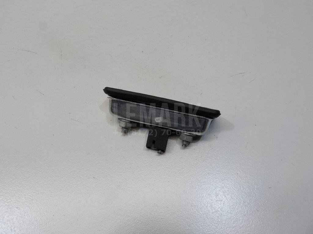 Кнопка открывания багажника