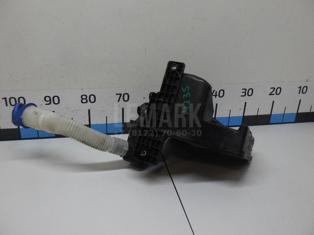 Бачок омывателя лобового стекла