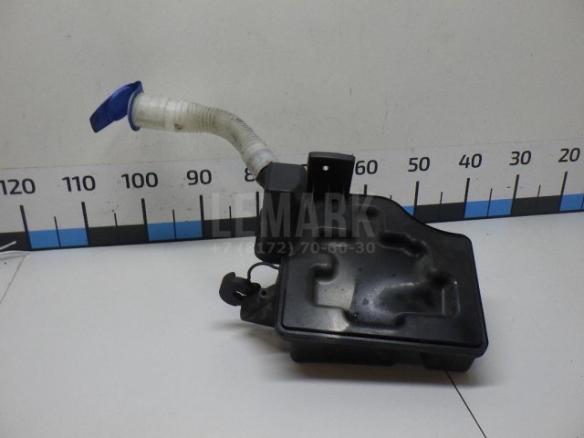 Бачок омывателя лобового стекла