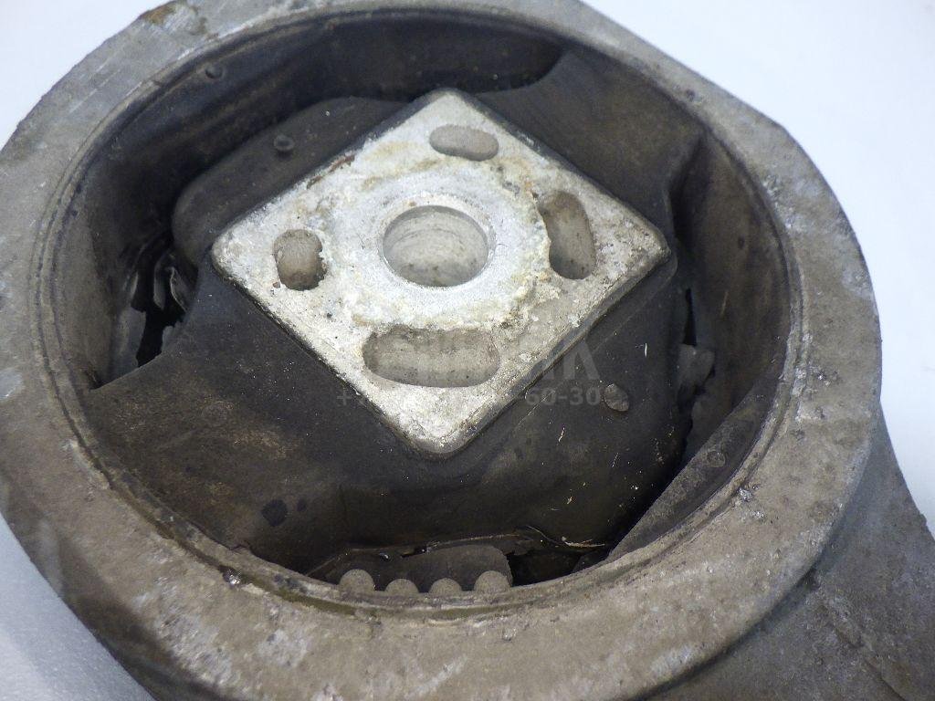 Опора двигателя задняя