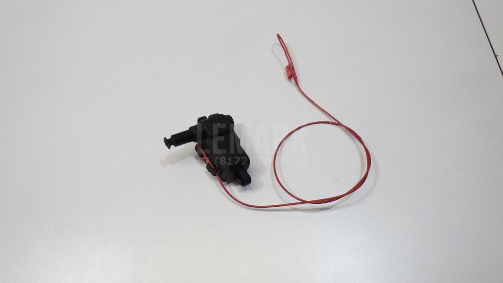 Активатор замка крышки бензобака