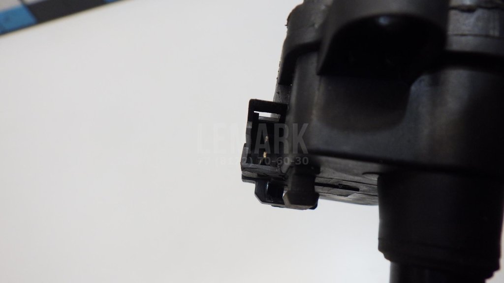 Активатор замка крышки бензобака