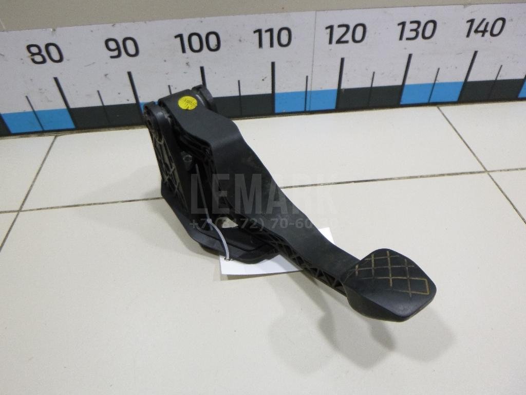 Педаль сцепления