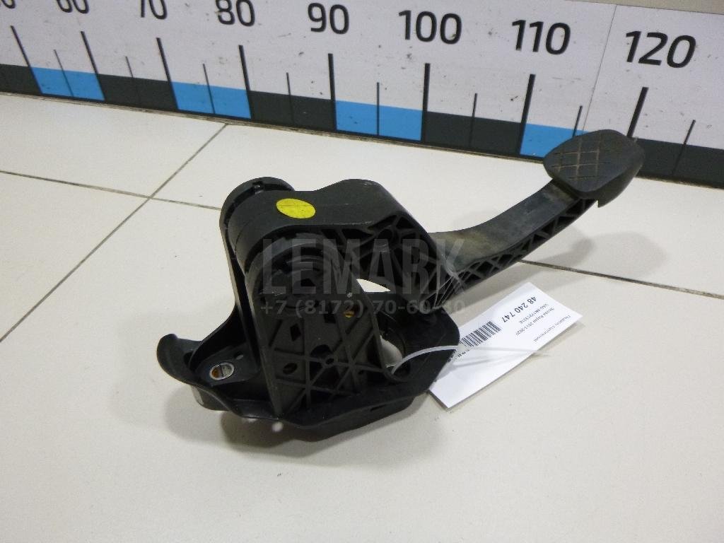 Педаль сцепления