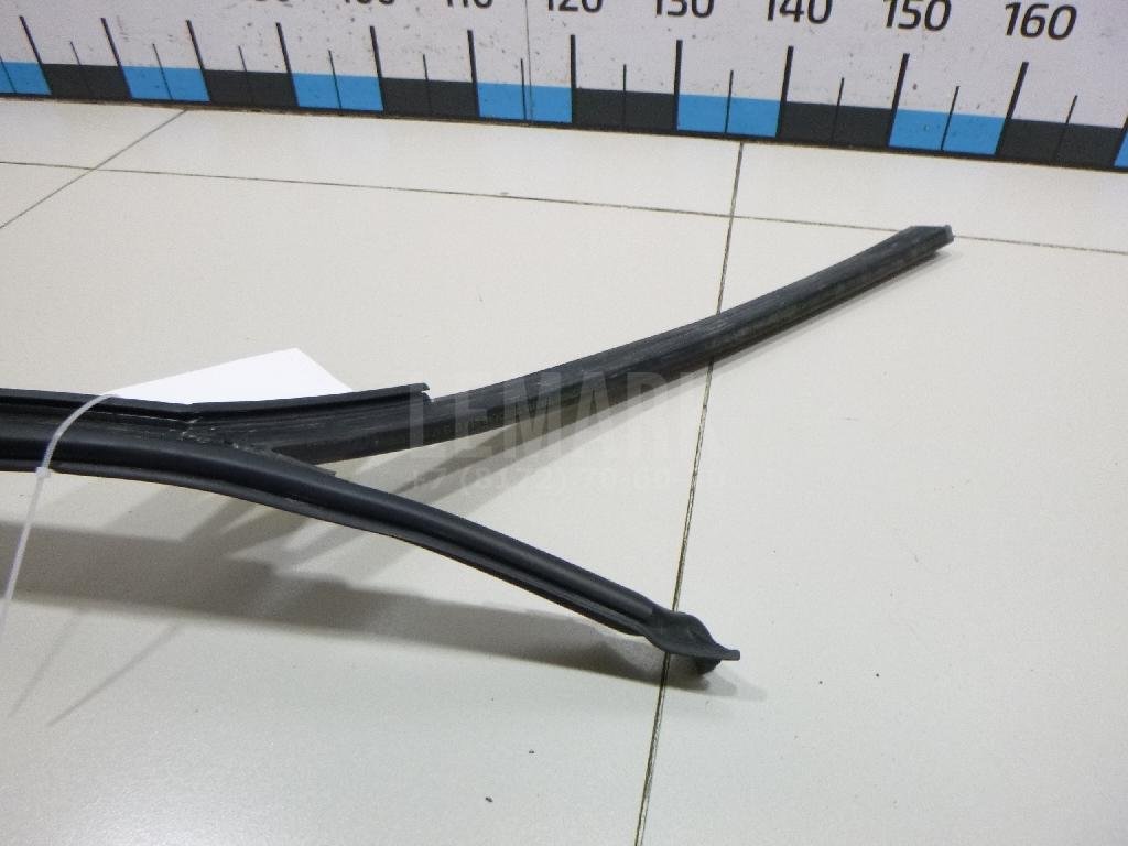 Уплотнитель стекла двери для  Acura MDX 2001-2006