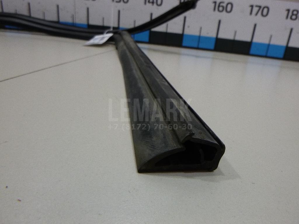 Уплотнитель стекла двери для  Acura MDX 2001-2006