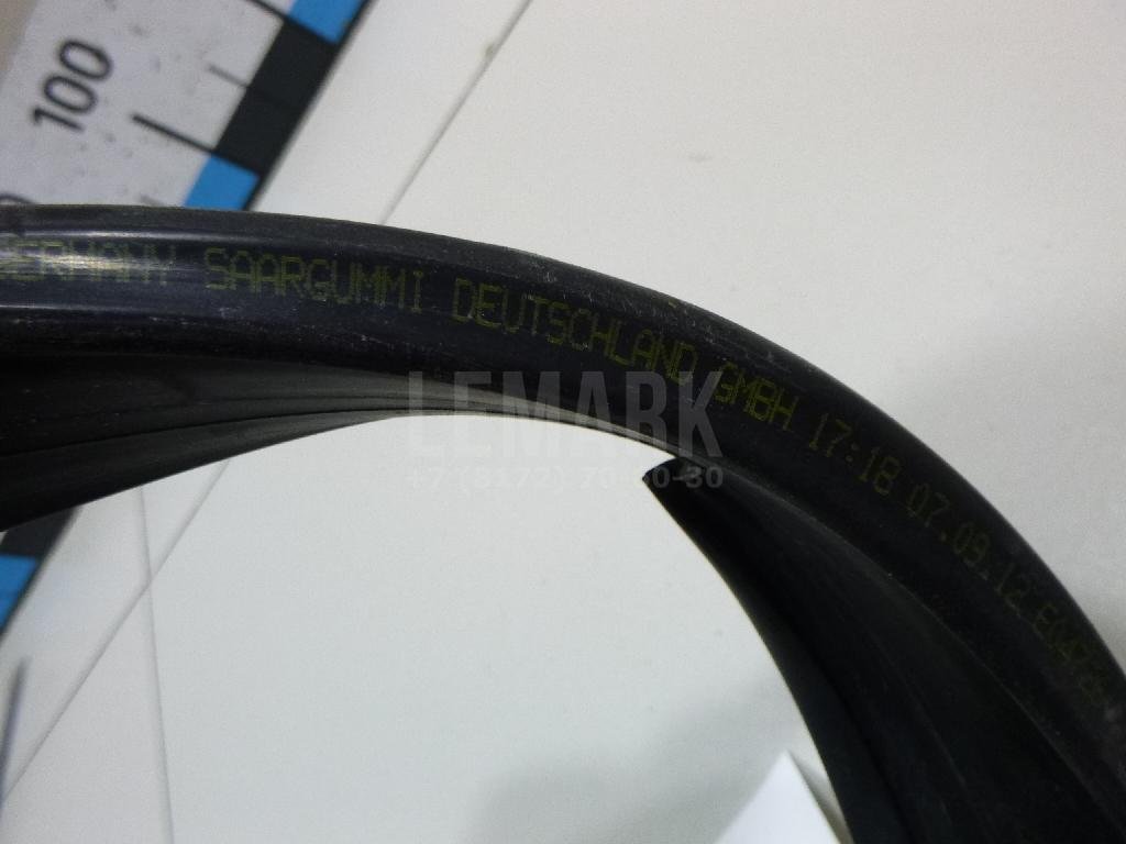 Уплотнитель стекла двери для  Acura MDX 2001-2006