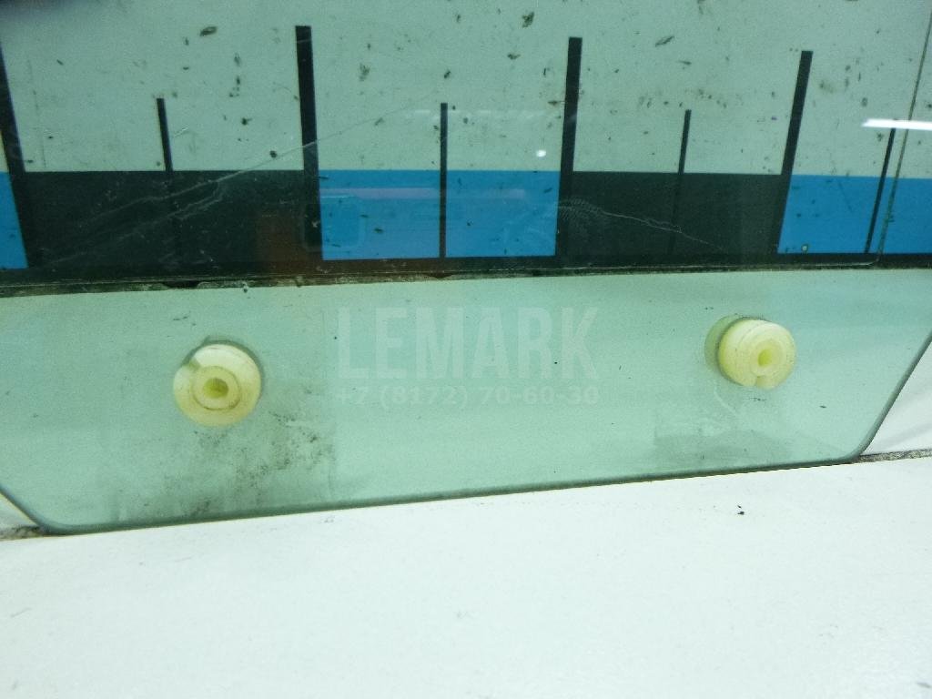 Стекло двери задней левой