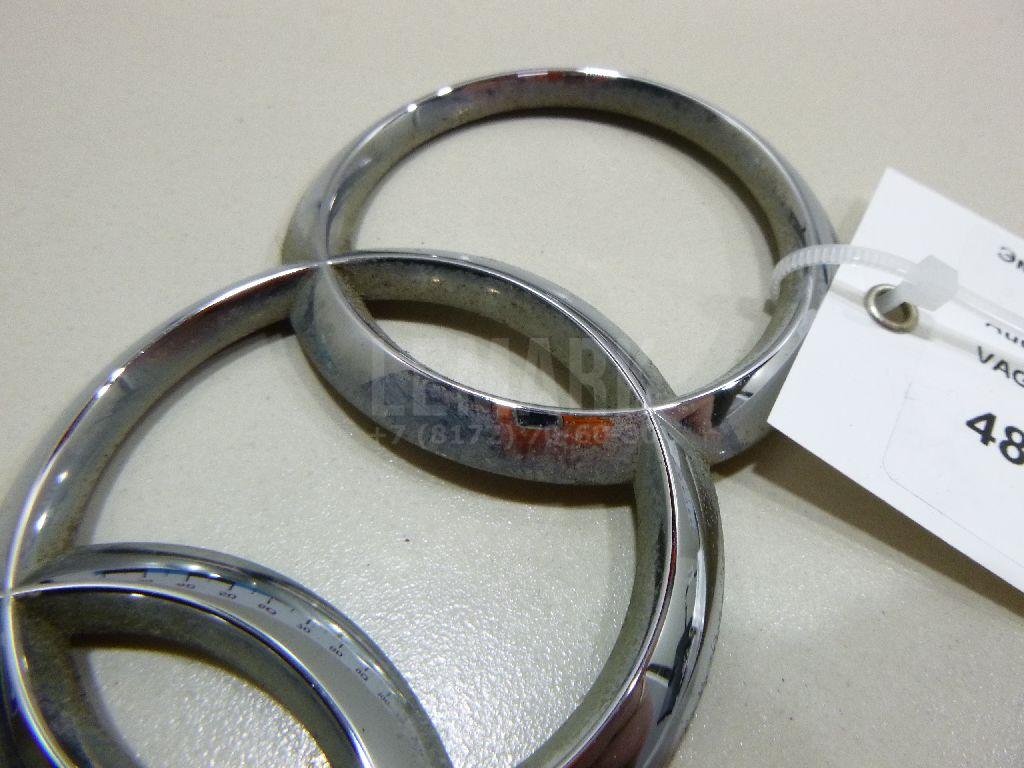 Эмблема на крышку багажника