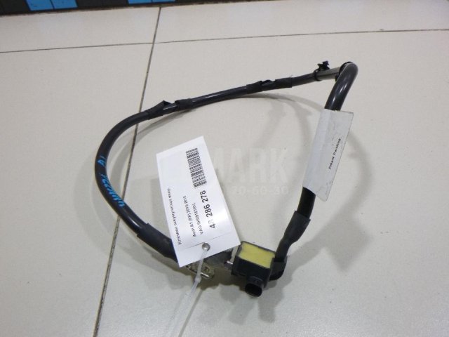 Клемма аккумулятора минус