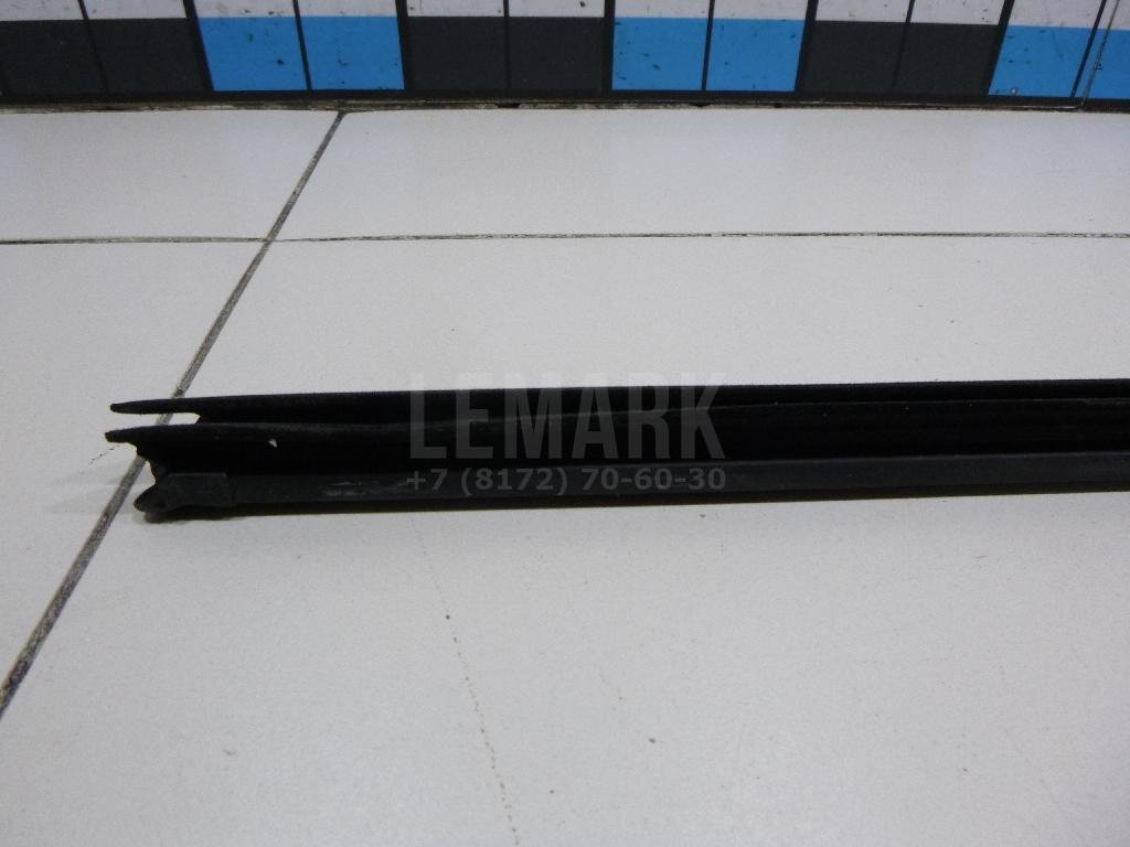 Уплотнитель стекла двери