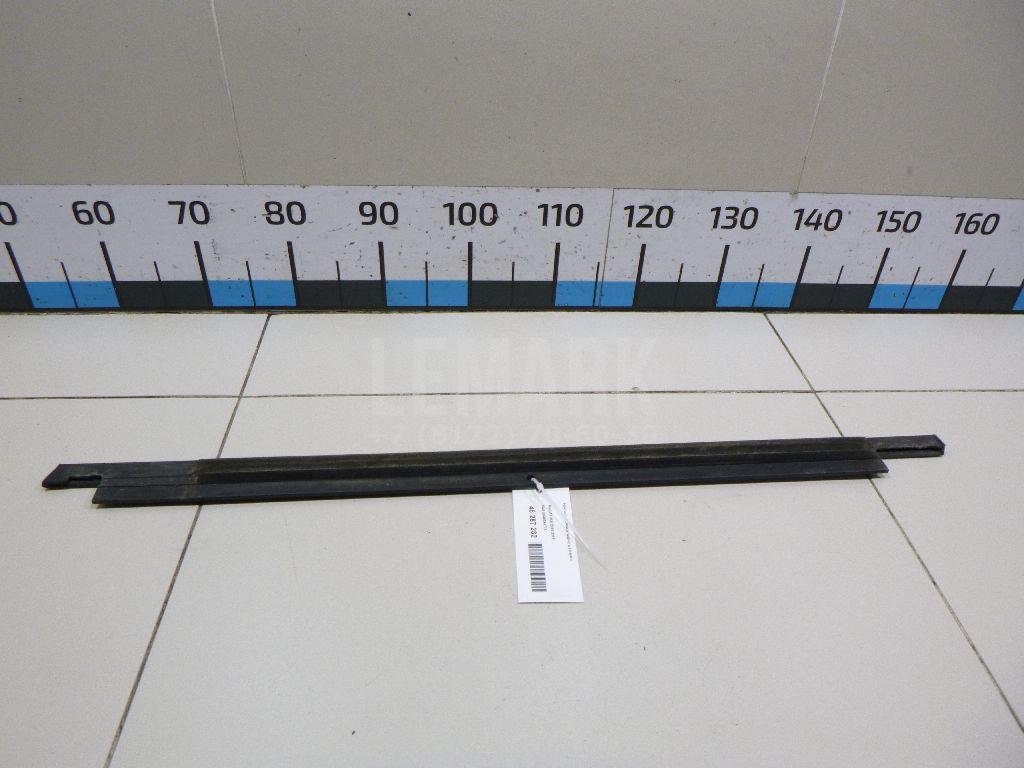 Уплотнитель стекла двери