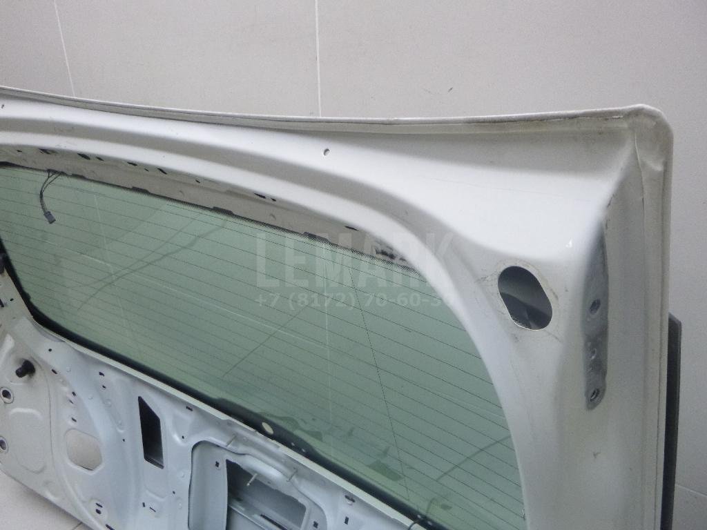 Дверь багажника со стеклом
